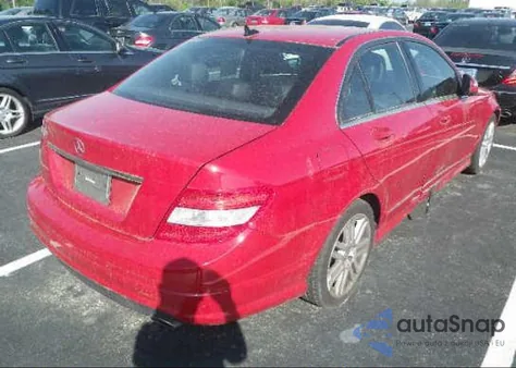 2009 Mercedes-Benz C300 из США, поврежденный, VIN WDDGF54X69R046870